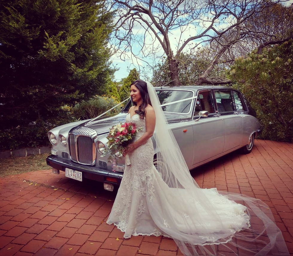Melbourne-Wedding-Cars-Rolls-Royce-Daimler-State-Limousine-High-Marque-Classic-Vehicles