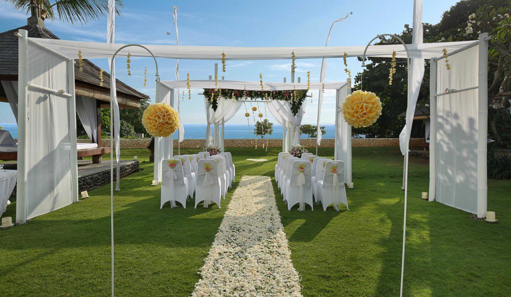 Bali Niksoma Beach wedding package